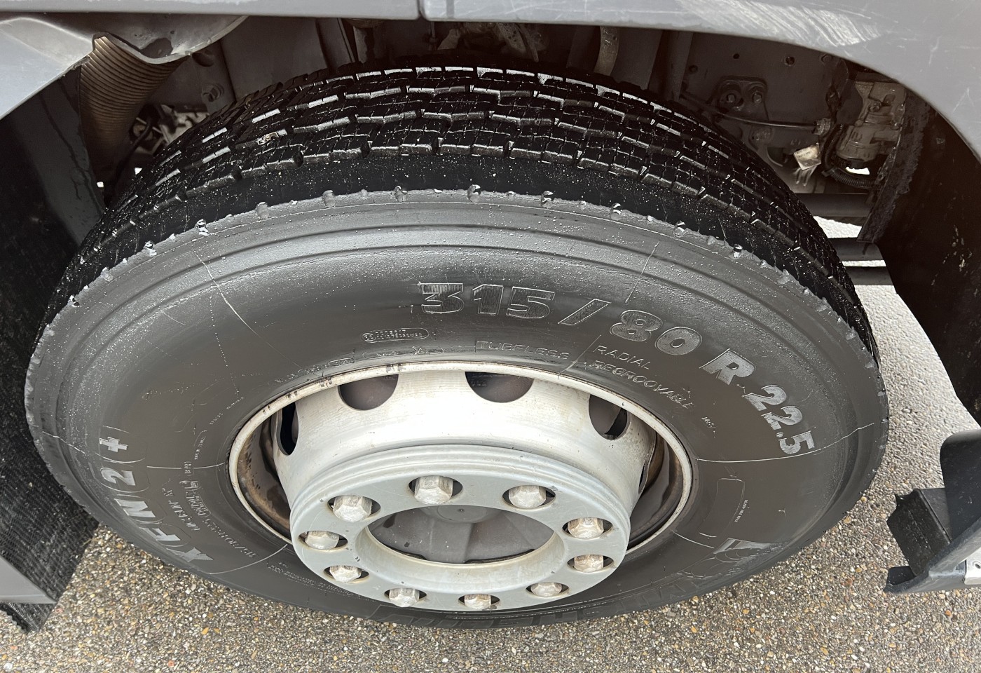 MOTO6625_3049312 vehicle image