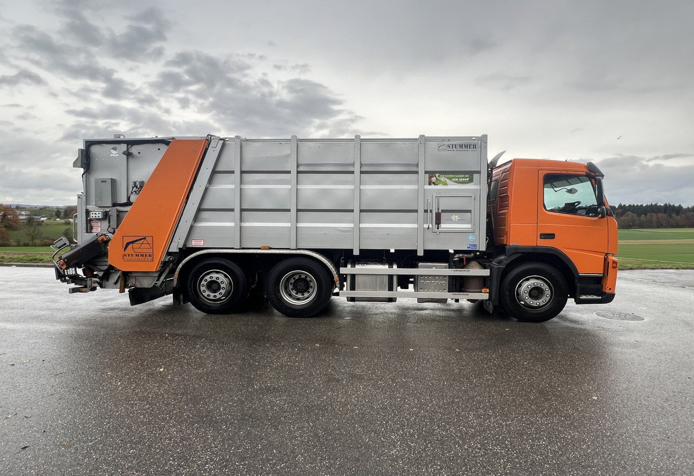 MOTO6625_3049312 vehicle image