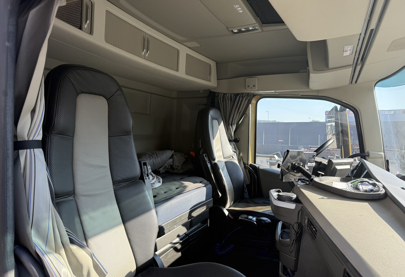MOTO6625_3049153 vehicle image