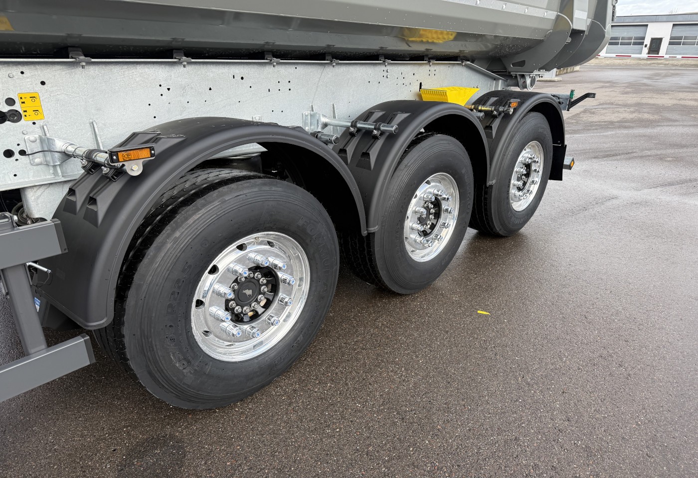 MOTO6625_3049291 vehicle image