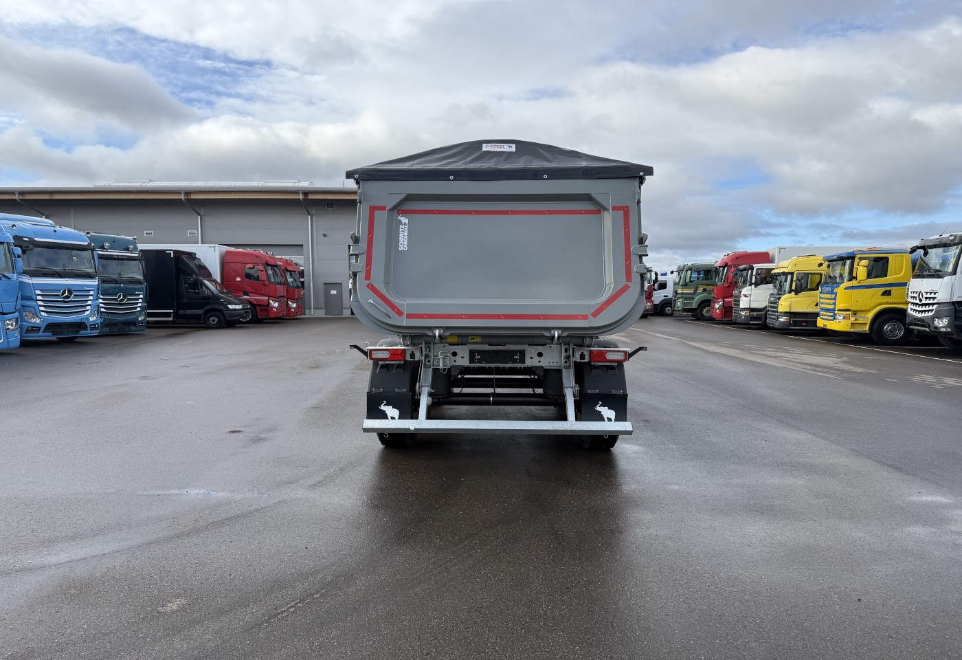 MOTO6625_3049291 vehicle image