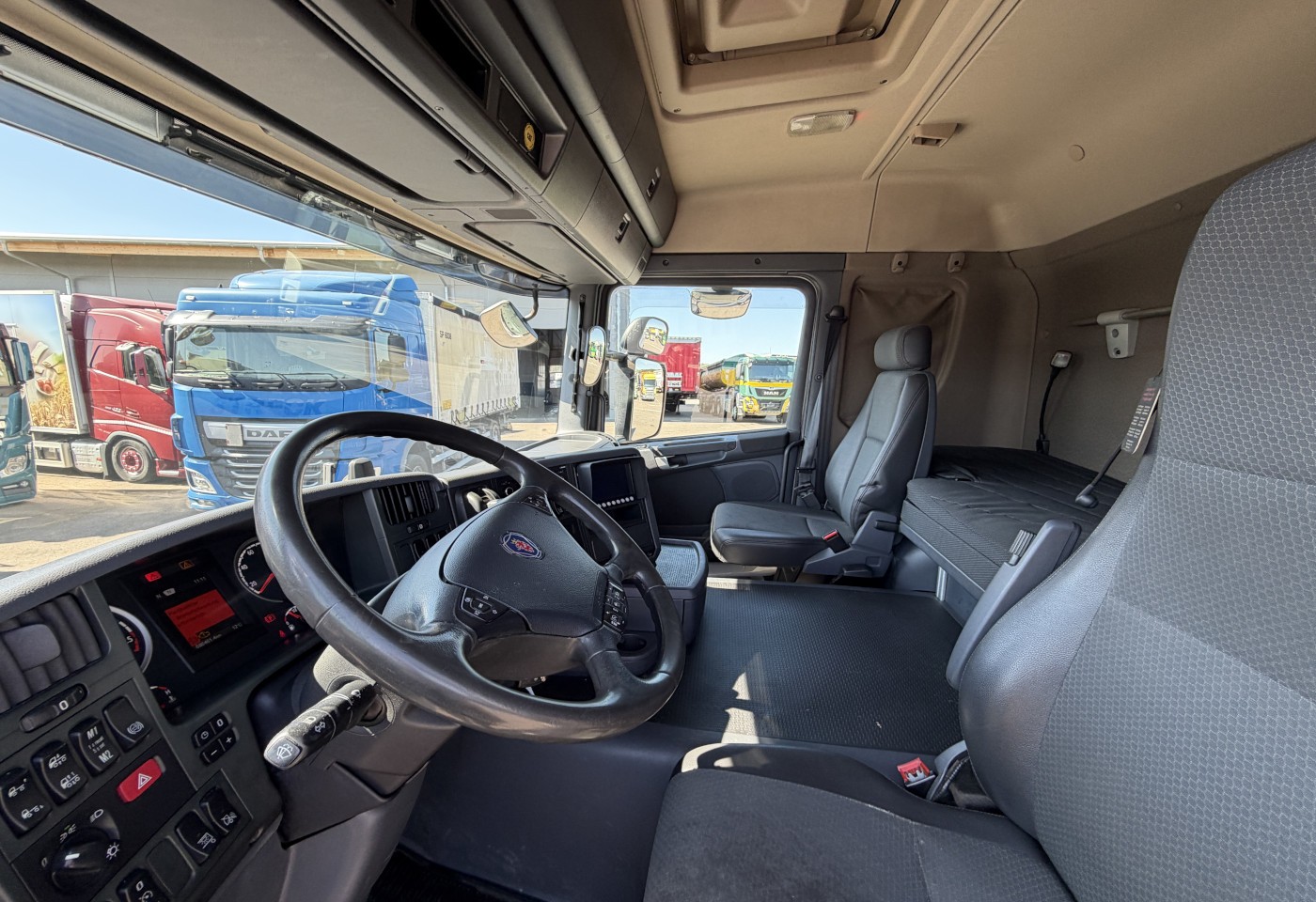 MOTO6625_3049254 vehicle image