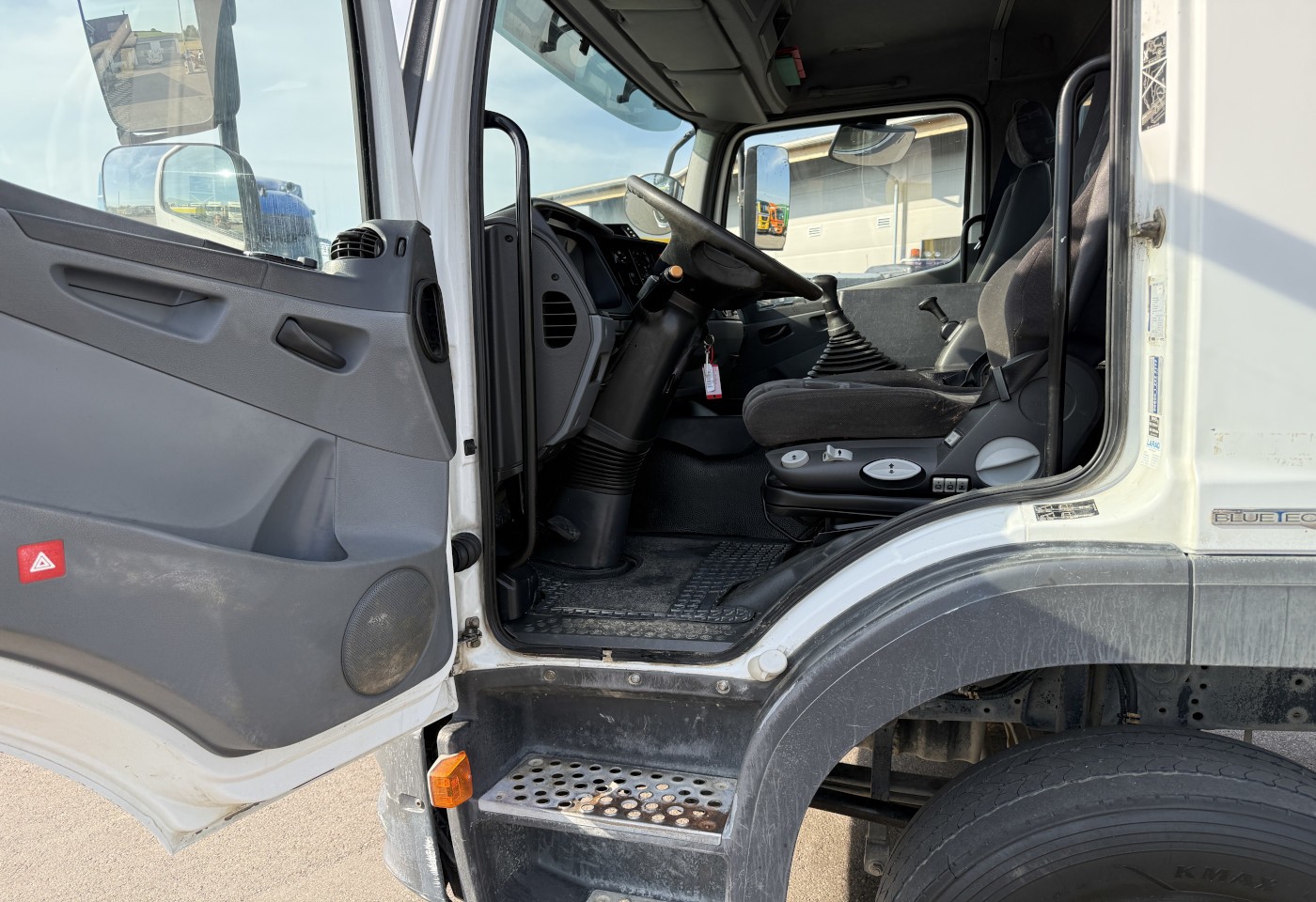 MOTO6625_3049203 vehicle image