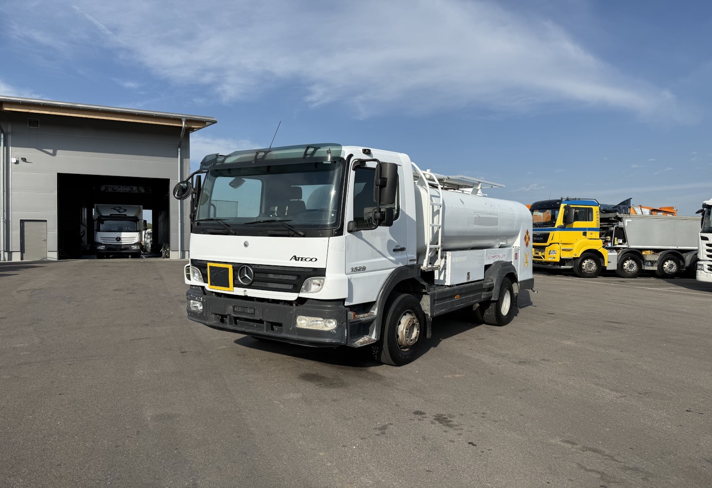 MOTO6625_3049203 vehicle image