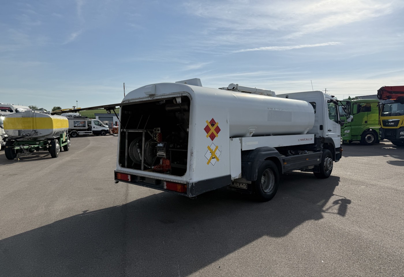 MOTO6625_3049203 vehicle image