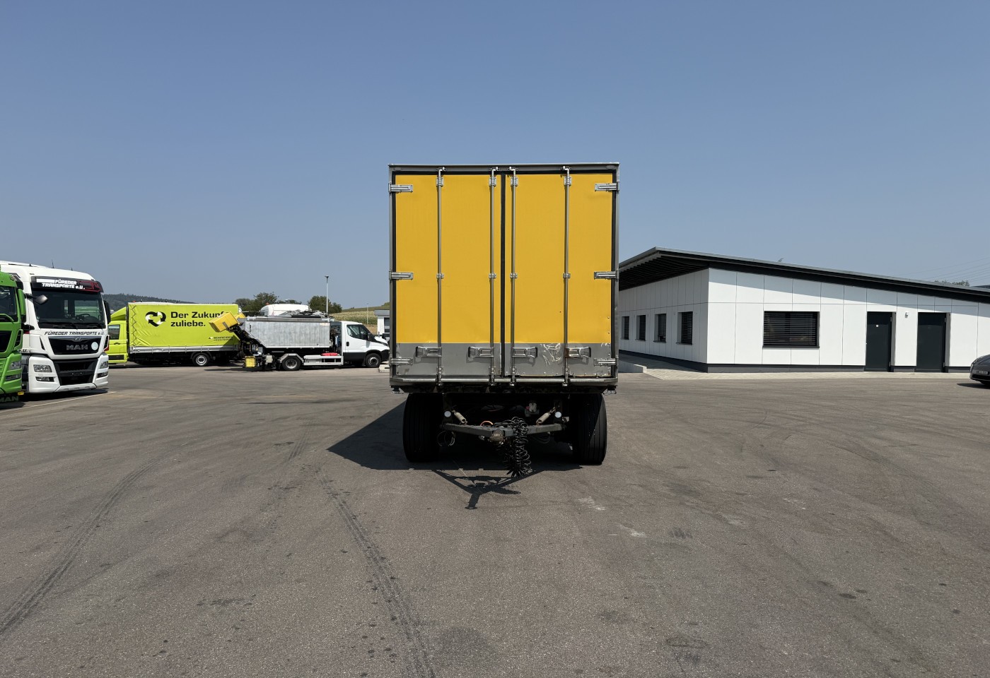 MOTO6625_3049169 vehicle image