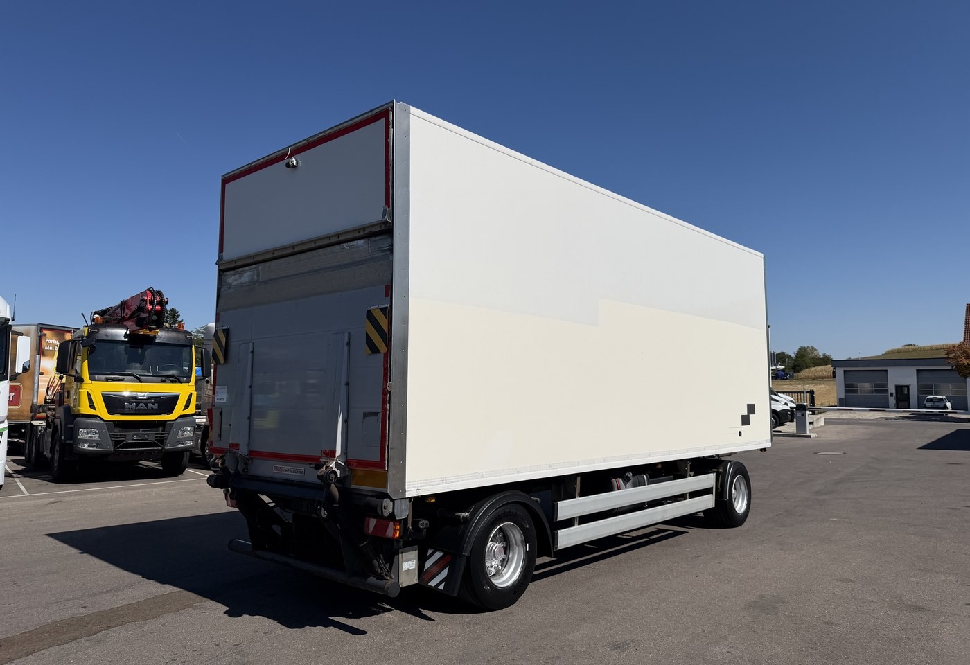MOTO6625_3049161 vehicle image