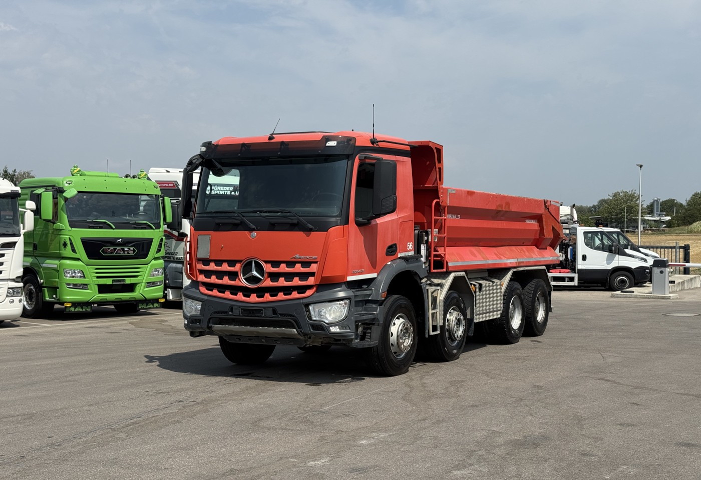 MOTO6625_3049166 vehicle image