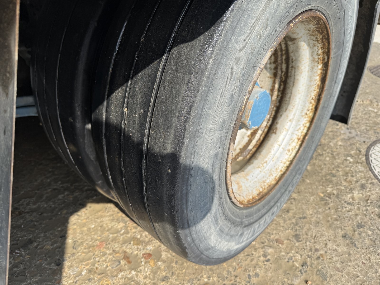 MOTO6625_3049159 vehicle image