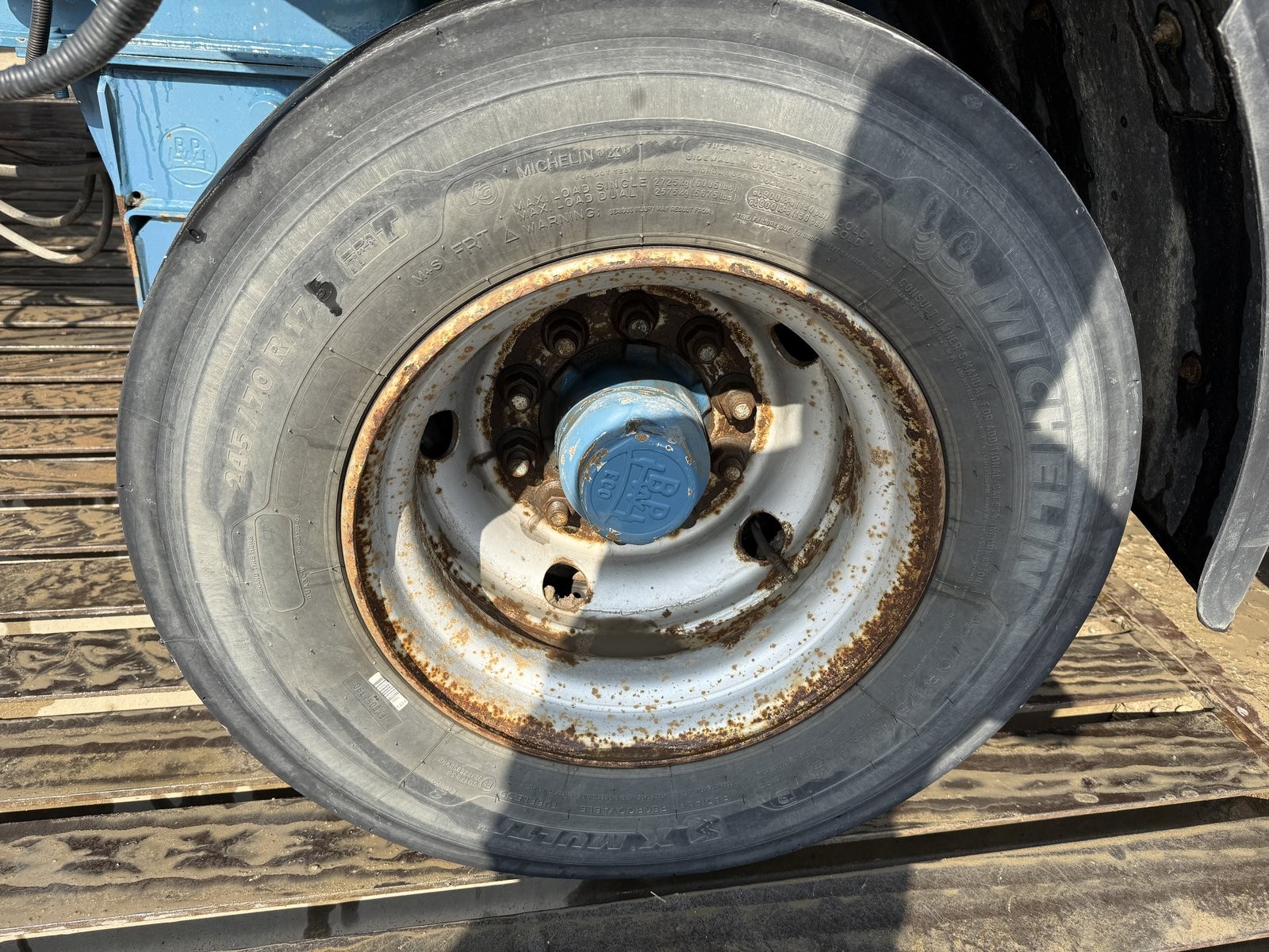 MOTO6625_3049159 vehicle image