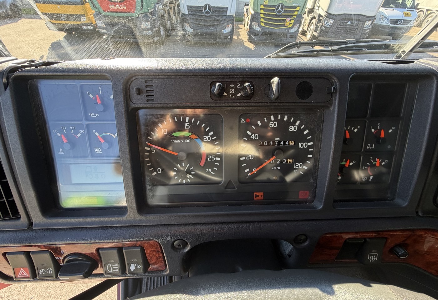 MOTO6625_3049141 vehicle image