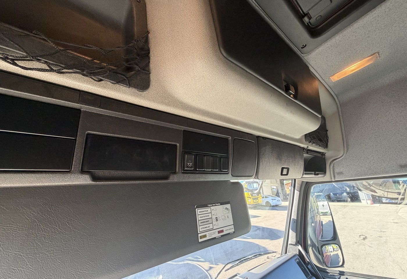 MOTO6625_3049141 vehicle image