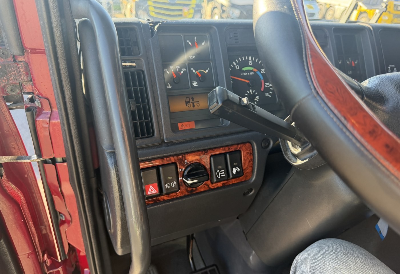MOTO6625_3049141 vehicle image